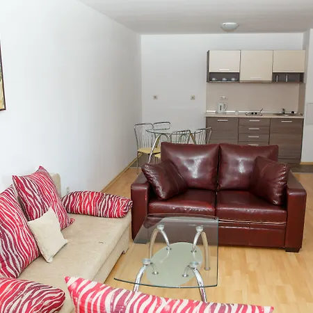 Mountain Paradise By The Walnut Trees 4* بانسكو