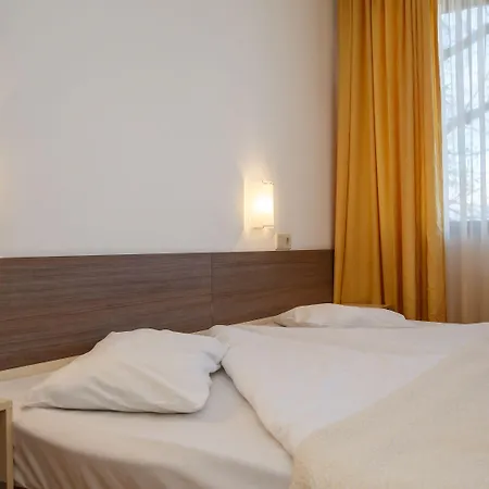 Mountain Paradise By The Walnut Trees Hotel Bansko