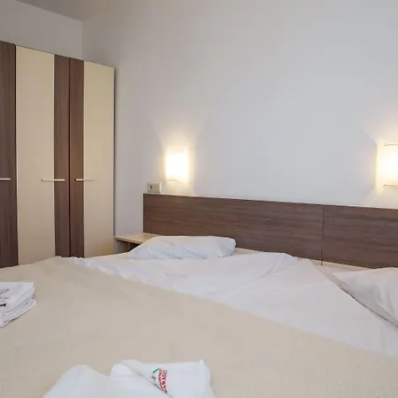 Mountain Paradise By The Walnut Trees 4*