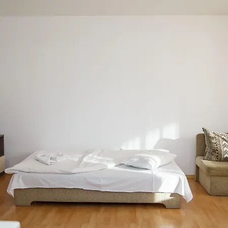 Hotel Mountain Paradise By The Walnut Trees