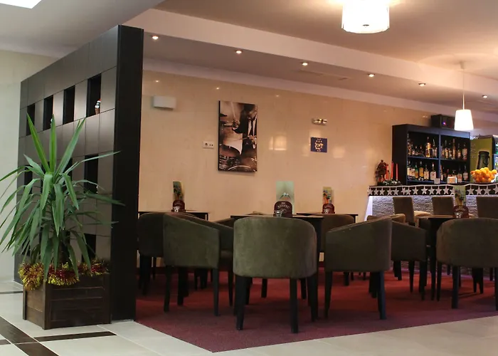 Mountain Paradise By The Walnut Trees Hotel