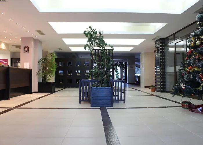 Mountain Paradise By The Walnut Trees Hotel