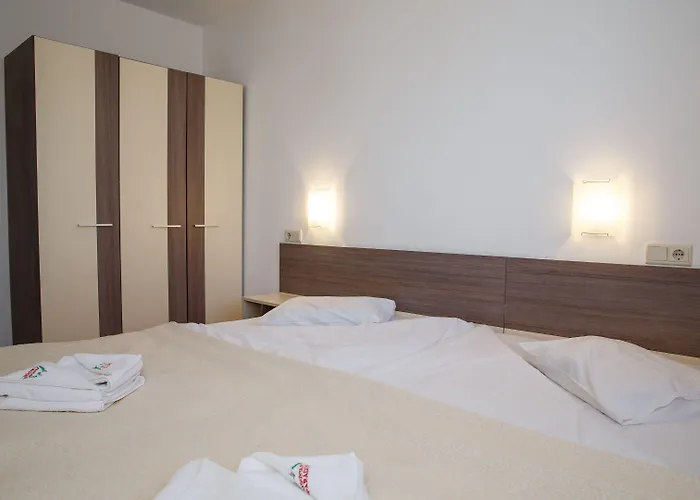 Mountain Paradise By The Walnut Trees 4*